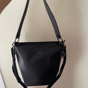 Guess bucket bag